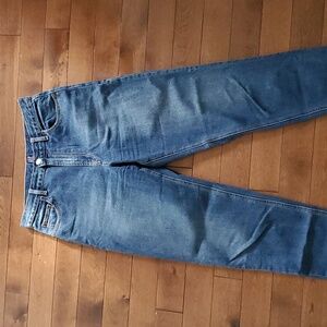 GAP Mom Jeans Size 29